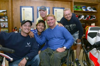 Valentino Rossi, Colin Edwards, Kenny Roberts, Wayne Rainey e Kevin Schwantz