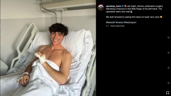 Moto2: Frattura al dito mignolo della mano sinistra per Lopez: già operato