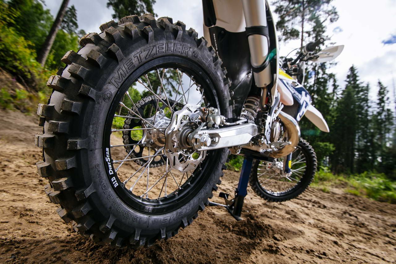 Колесо эндуро 16. Резина 140/80-18 эндуро. Metzeler MCE 6 Days extreme. Michelin 140/80 r18 Enduro Xtreme. Metzeler MCE 6 Days extreme 140/80 -18 70m TT Rear.