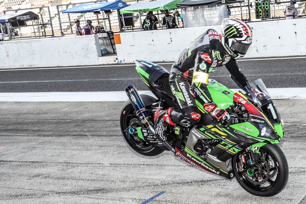 Sbk Suzuka 8 Hours Rea On A High Beats The Record In Qualifying Gpone Com