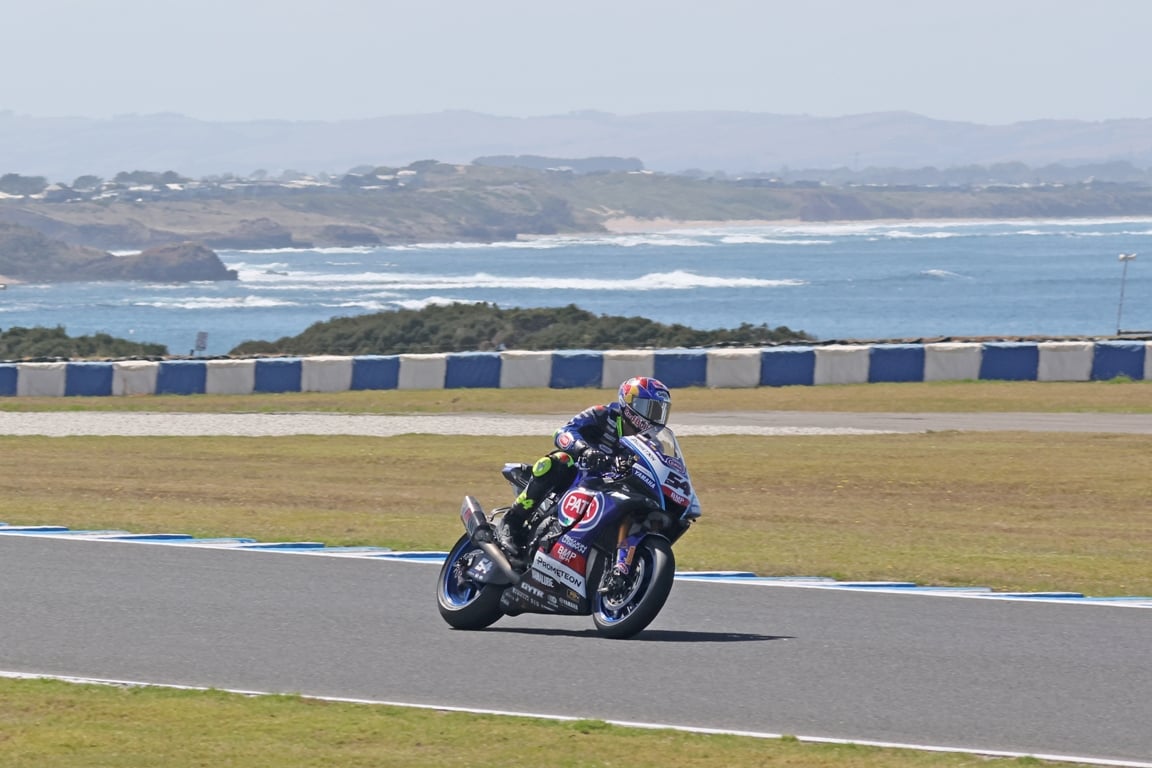 SBK, Toprak fait briller la Yamaha à Phillip Island, Bautista fait peur au rythme