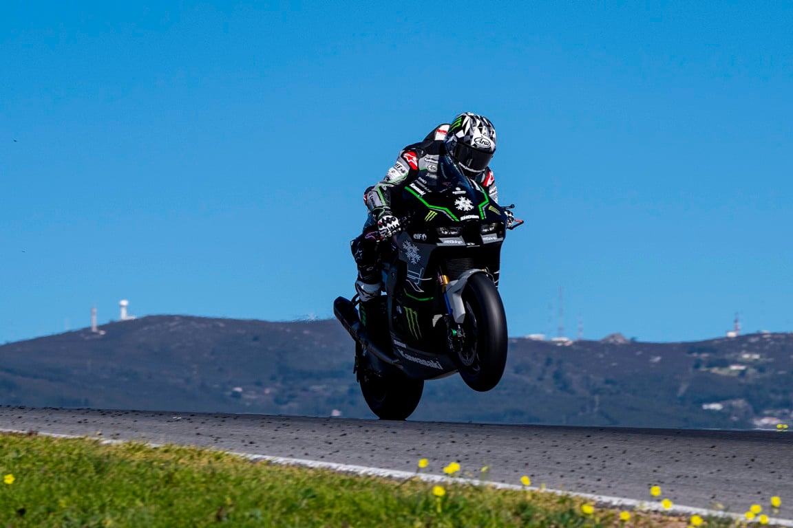 SBK, Kawasaki rend Rea heureux : plus de tours moteur et nouvelle homologation pour la ZX-10RR !