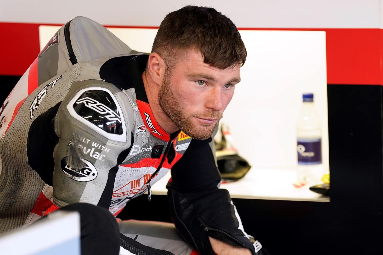 SBK, British Superbike Josh Owens in critical condition