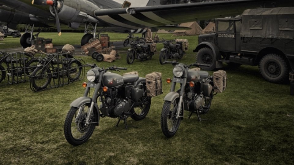 Royal Enfield, depositati due nomi: Flying Flea e Roadster