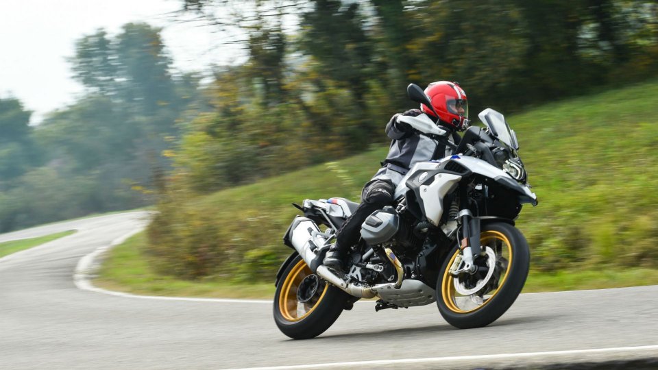 Comparativa Maxi-Enduro 2020: Africa Twin vs R1250GS vs V-Strom 1050XT