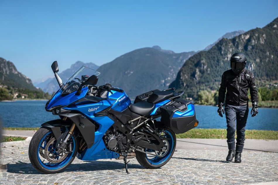 Moto - News: Suzuki Discovery Tour 2023 alla scoperta della Toscana