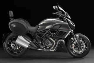 Ducati Diavel Strada