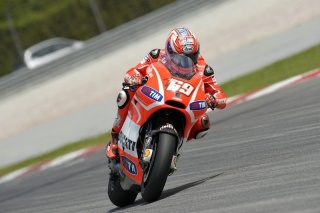 Nicky Hayden in azione nei test di Sepang1