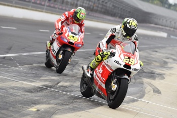 Andrea Iannone e Cal Crutchlow