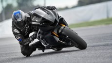 Moto - News: Eicma 2021 - Yamaha R6 RACE e R6 GYTR 2022: supersportive al loro massimo