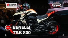 Moto - News: Eicma 2021, LIVE: Benelli TRK 800 2022, la adventure a furor di popolo!