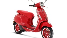 Moto - Scooter: EICMA 2021: Vespa Elettrica (RED), vestito rosso contro le pandemie 