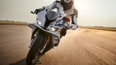 Moto - News: BMW S 1000 RR 2023: la SBK si fa ancora più competitiva