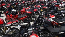 Moto - News: Parigi, guerra a moto e scooter non elettrici, parcheggi a pagamento