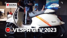 Moto - Scooter: VIDEO - Vespa GTV ad EICMA: stile italiano invidiato nel mondo