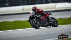 MotoGP: Shakedown: at Sepang Fernandez follows Crutchlow, the rain an unwelcome guest