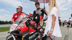 SBK: Loris Baz saluta BMW e riparte dalla Ducati nel MotoAmerica