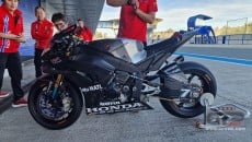 SBK: Jerez: ecco la nuova Honda CBR total black di Lecuona e Vierge