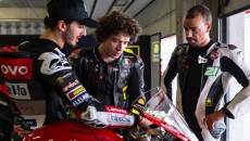 MotoGP: Pieghe, risate e ritardi: a Portimao con i piloti della VR46 Riders Academy