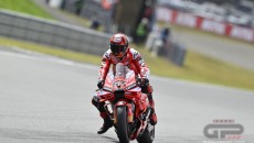 MotoGP: Doppietta Ducati nella Sprint a Motegi: 1° Bagnaia e 2° Marquez. Alex solo 10°