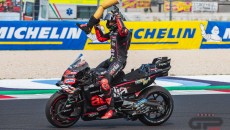 MotoGP: Bezzecchi vince la Sprint a Misano davanti ad Alex Marquez e Diggia. Caduto Marc