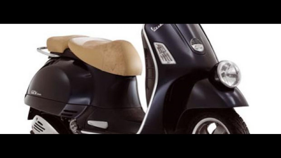 Moto - News: Vespa GTV Navy Moto - News: Vespa GTV Navy