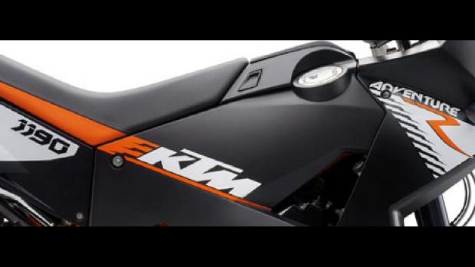 Moto - News: KTM 1190 Adventure 2010