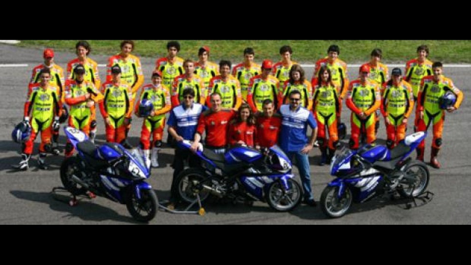 Moto - News: Yamaha R125 Cup 2010