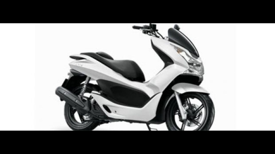 Moto - News: Honda: a Roma Motodays 2010 il PCX 125