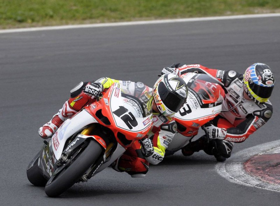 Moto - News: CIV: Cruciani (Ducati) vince in Superbike