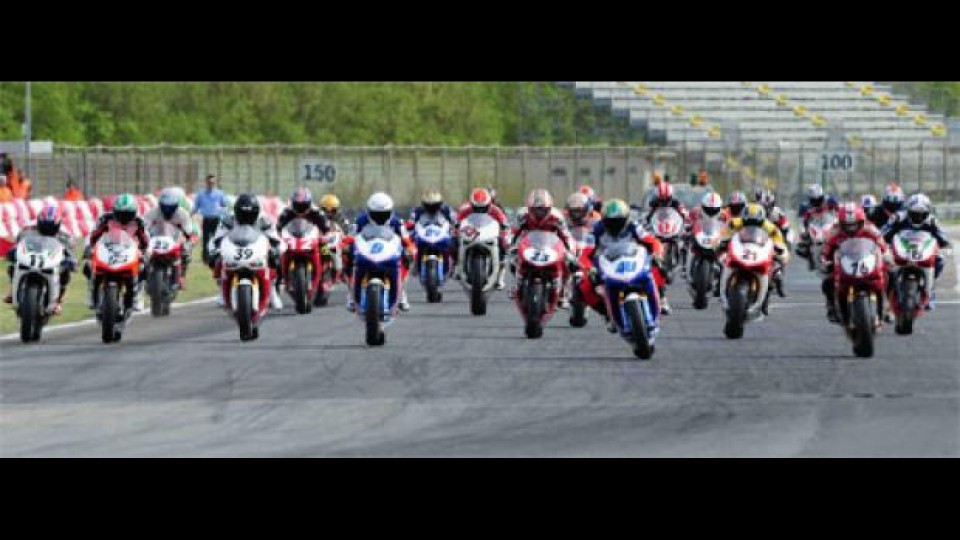 Moto - News: Ducati Desmo Challenge 2010: prima gara