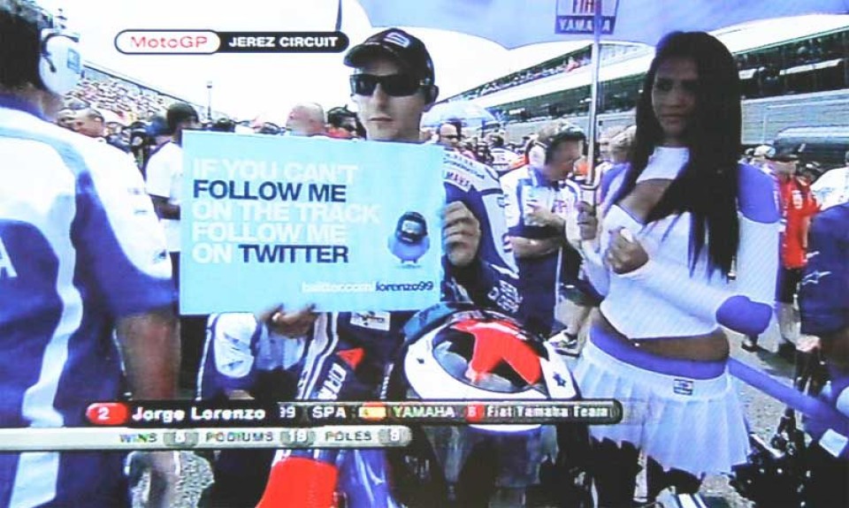 Moto - News: Lorenzo incita i fan: seguitemi su twitter