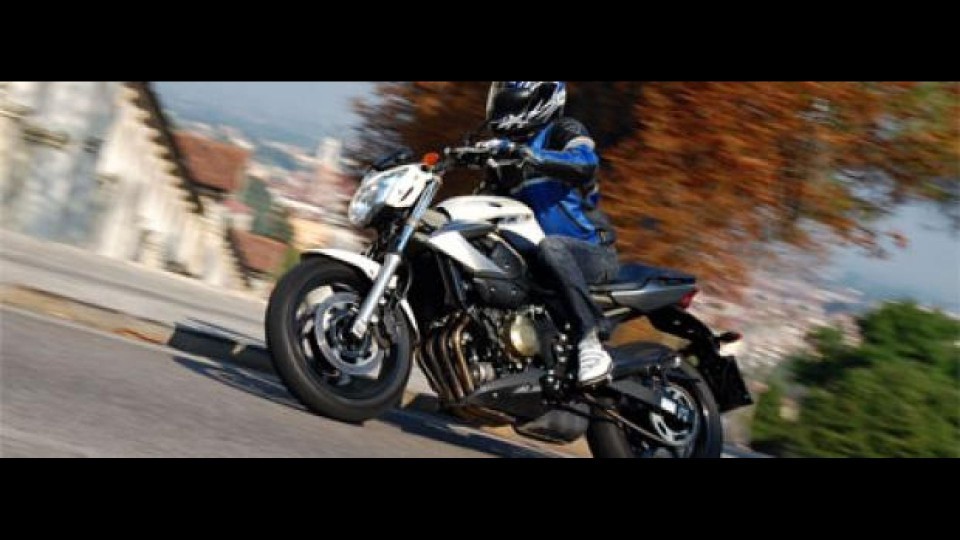 Moto - Test: Yamaha XJ6 - TEST