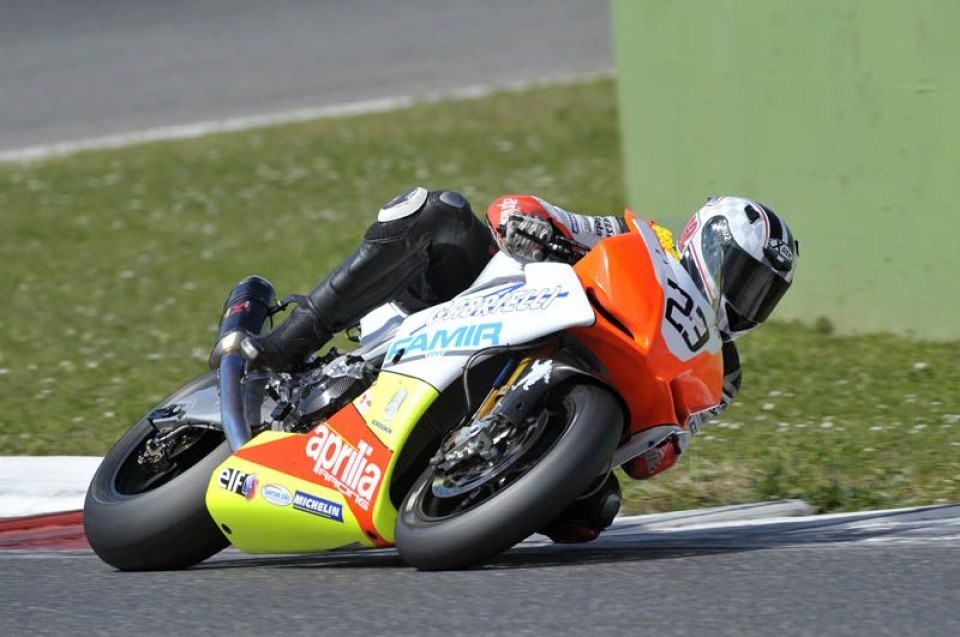 Moto - News: CIV: Pole provvisoria Aprilia 