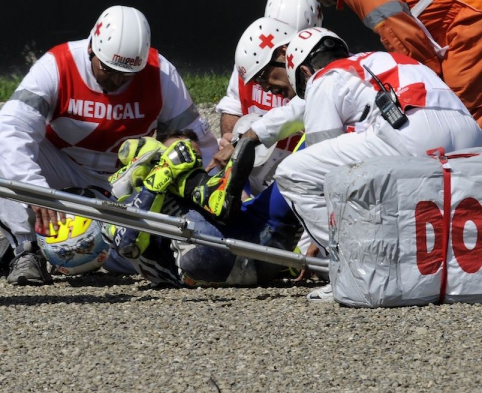 Moto - News: ULTIM'ORA: Rossi out 5 mesi