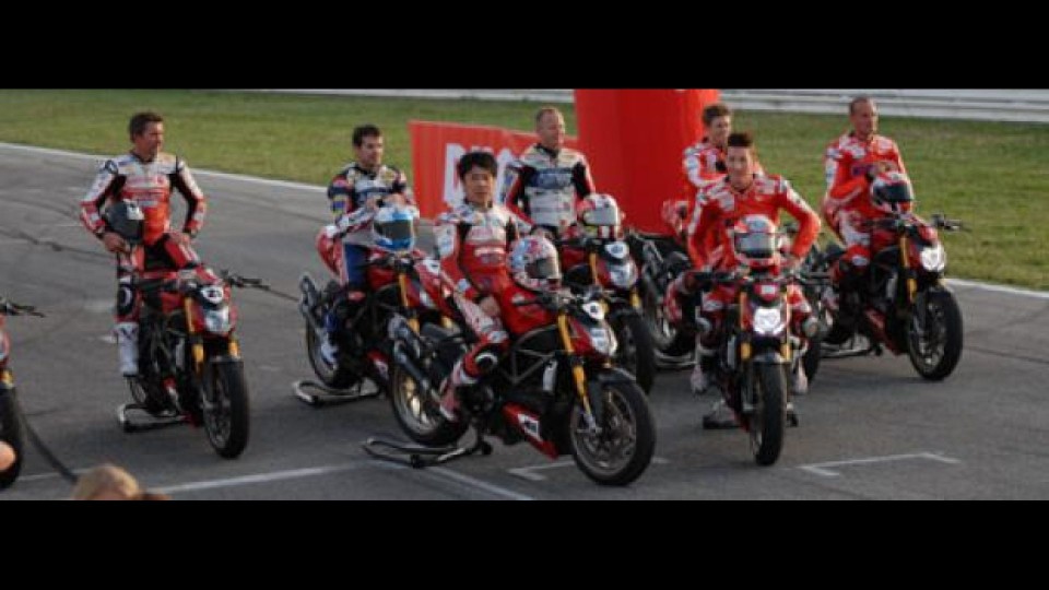 Moto - News: WDW 2010 Streetfighter Drag Races: Haga! 