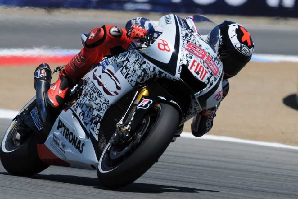 Moto - News: FP2: Lorenzo meglio di Stoner. Rossi 6°