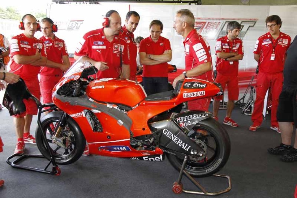 Moto - News: Test MotoGP: Lorenzo è già davanti