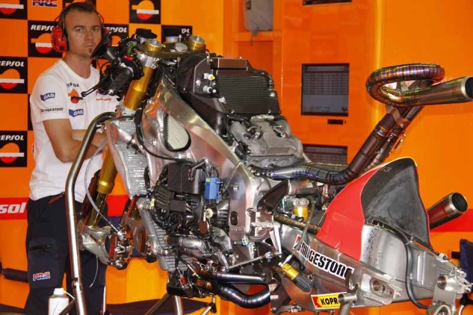 Moto - News: Test MotoGP: Lorenzo non rallenta