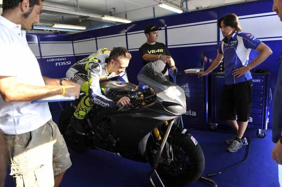 Moto - News: Rossi, Biaggi e gli universi paralleli