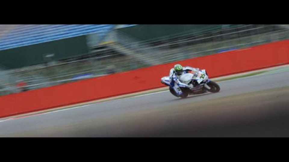 Moto - News: WSBK 2010, Silverstone: thank you Valentino Rossi