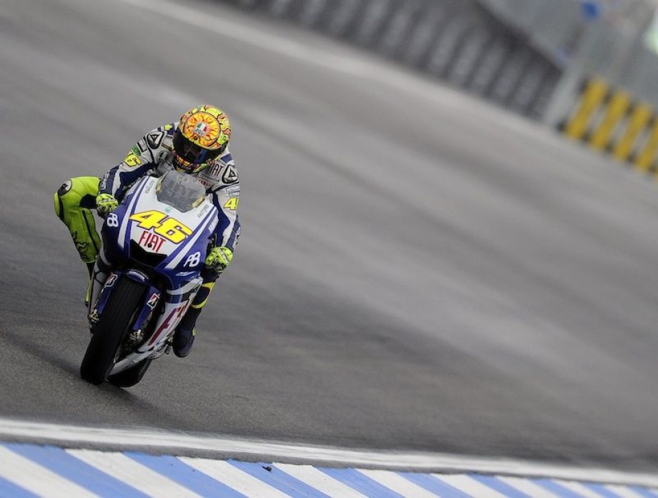 Moto - News: Warm Up Motogp, Rossi batte Stoner