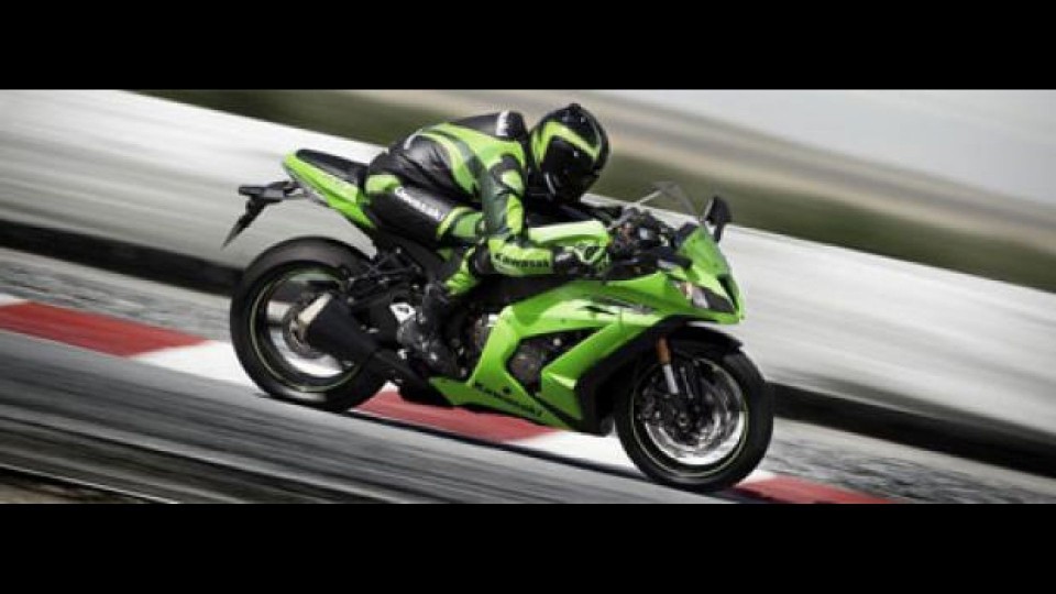 Moto - News: Kawasaki ZX-10R Ninja 2011