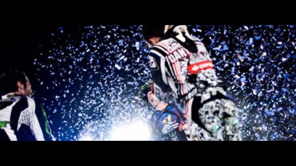 Moto - News: Red Bull X-Fighters, Roma: Nate Adams è il Campione 2010 Moto - News: Red Bull X-Fighters, Roma: Nate Adams è il Campione 2010