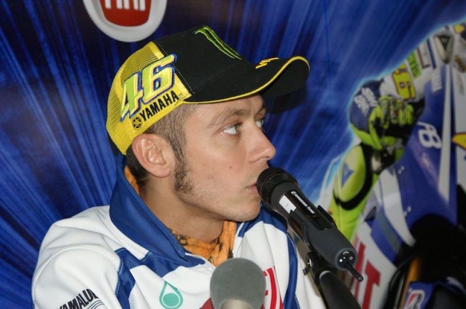 Rossi: "Manca grip. E tiferò Alonso"