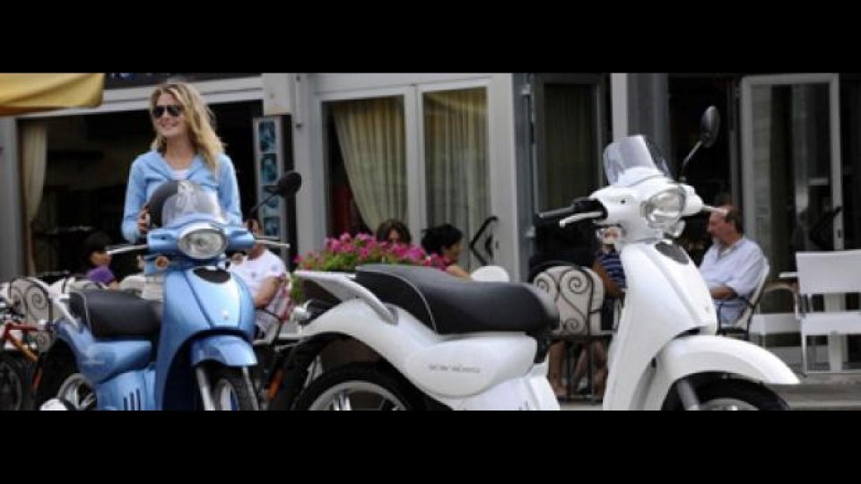 Moto - News: Aprilia Scarabeo agli "MTV TRL Awards 2011" Moto - News: Aprilia Scarabeo agli "MTV TRL Awards 2011"