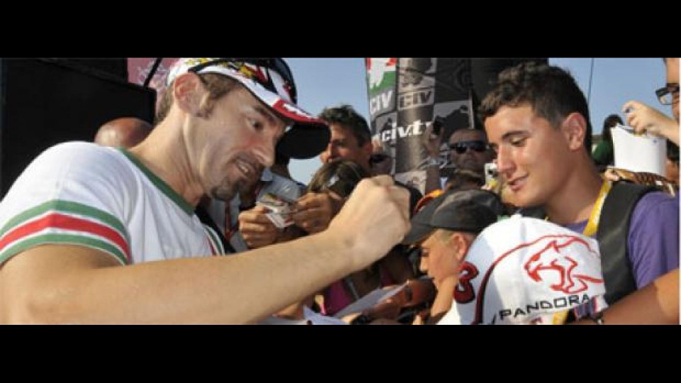 Moto - News: CIV 2011: Biaggi e Toseland a Misano