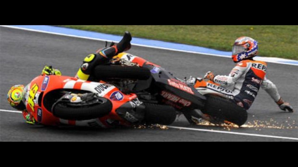 Moto - News: MotoGP, Jerez, Rossi-Stoner: la FIM assolve i commissari Moto - News: MotoGP, Jerez, Rossi-Stoner: la FIM assolve i commissari