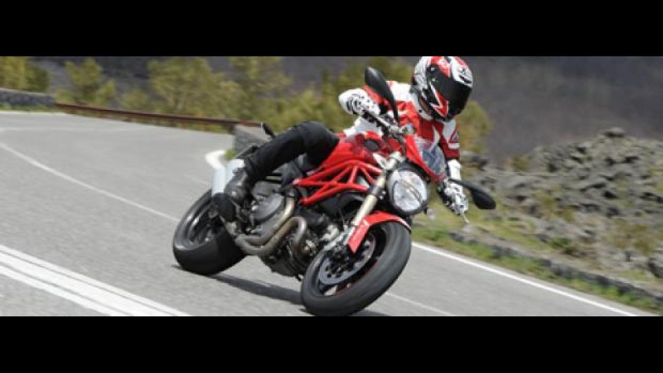 Moto - Test: Ducati Monster 1100EVO - TEST