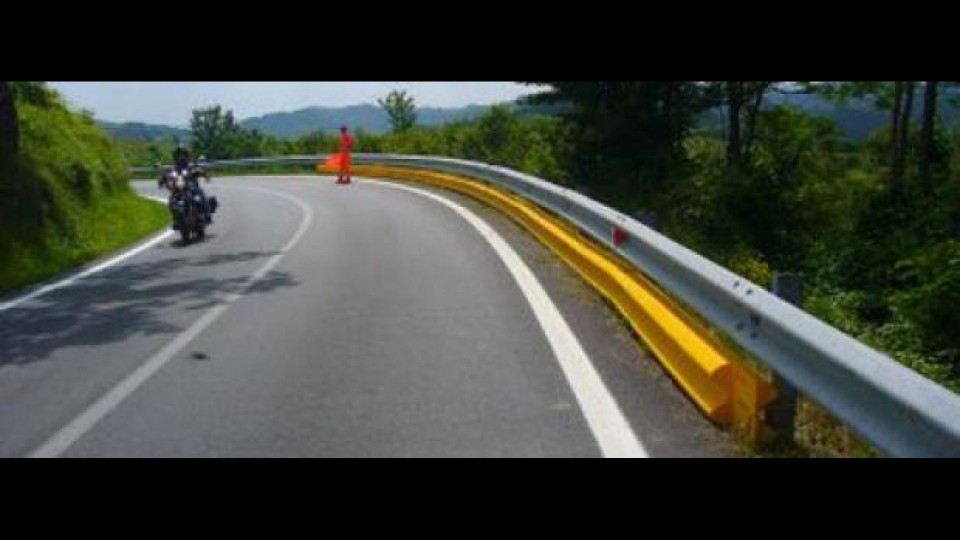 Moto - News: Guard-rail per motociclisti, un piccolo passo avanti